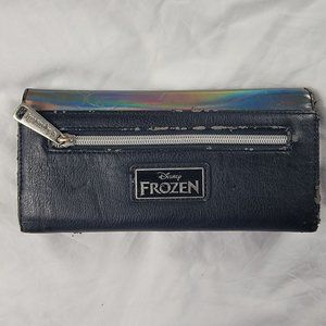 Loungefly x Disney Frozen Elsa Iridescent Snowflake Trifold Wallet Black